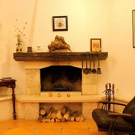 Vikendica House Davor *