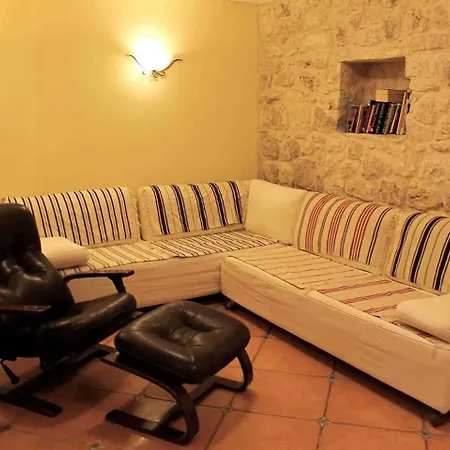 House Davor Holiday home Sutivan