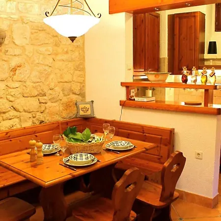 House Davor Holiday home *