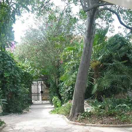 House Davor Дом отдыха Сутиван